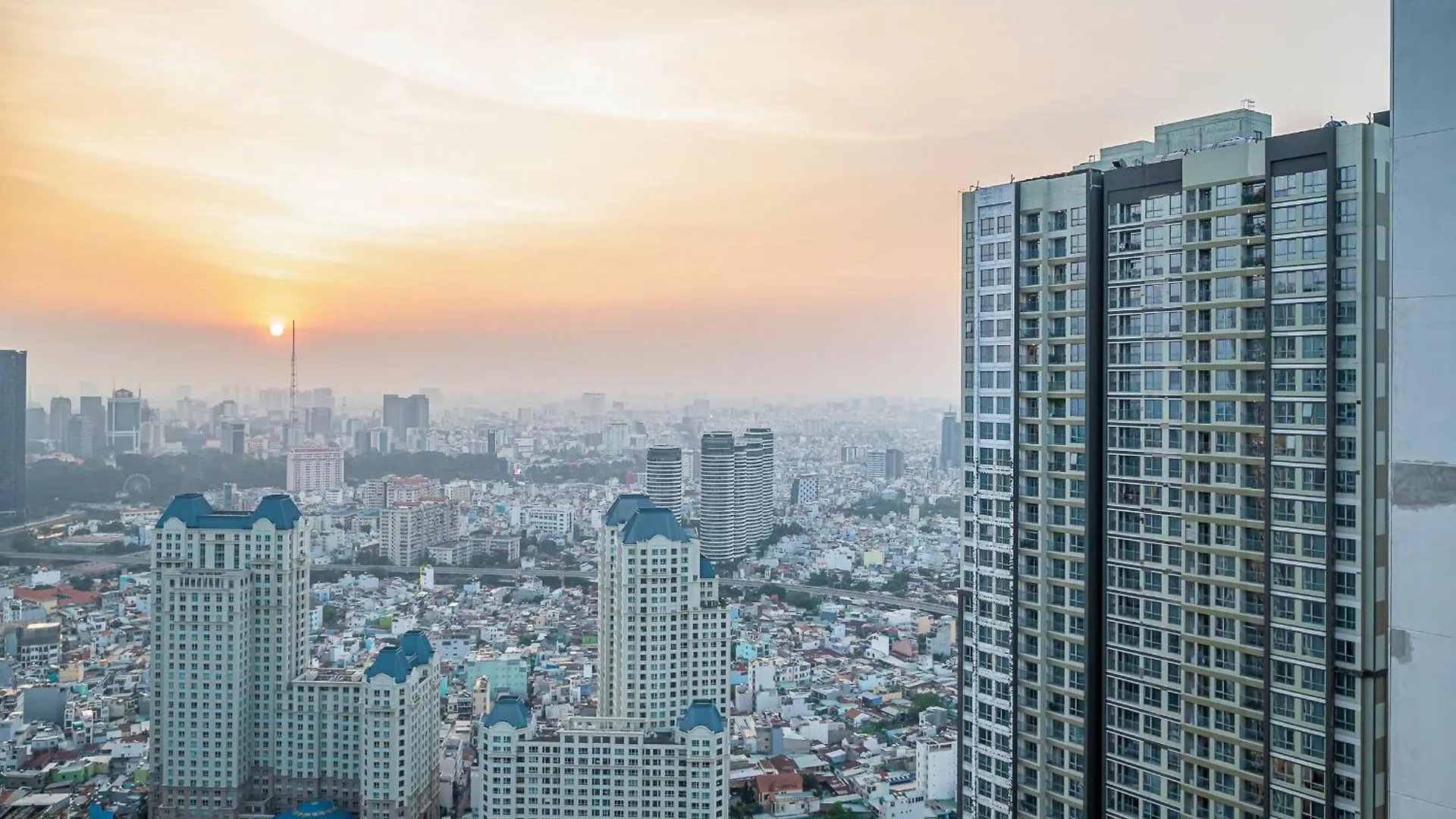 Vinhomes Landmark Condotel Suite Ho Chi Minh City Apartment